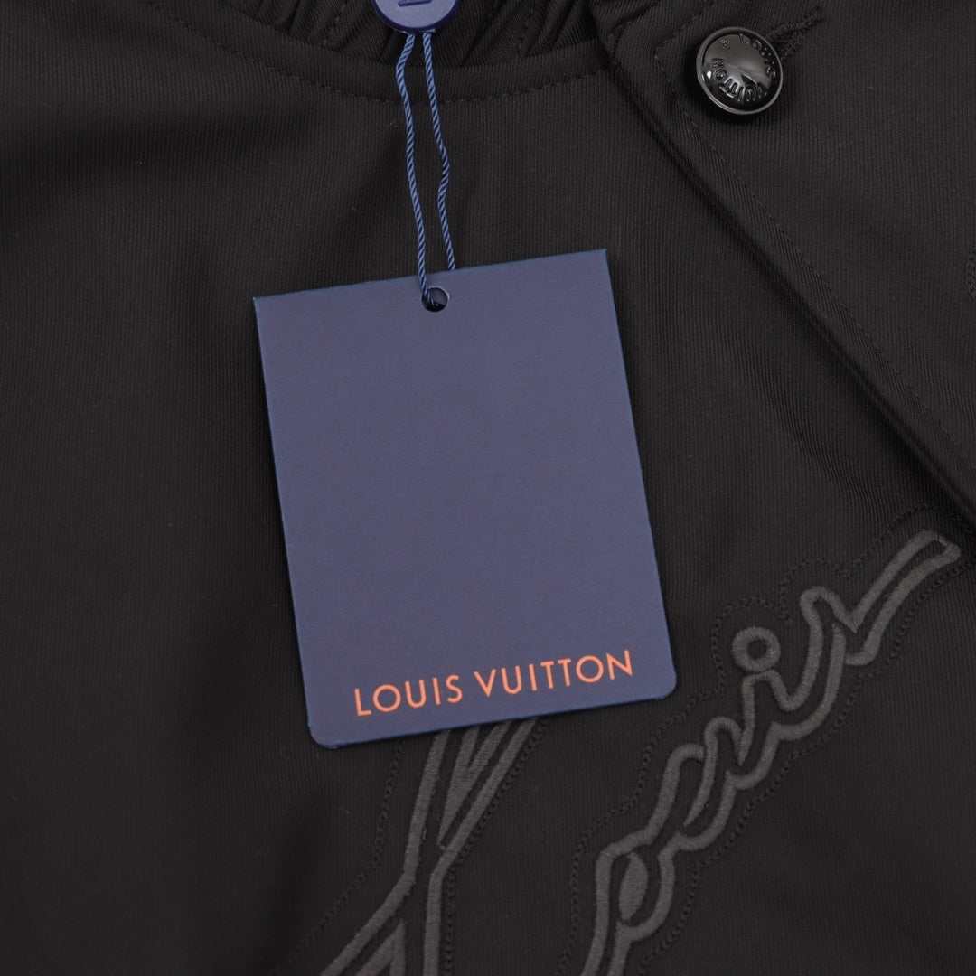 БОМБЪР ЯКЕ LV
